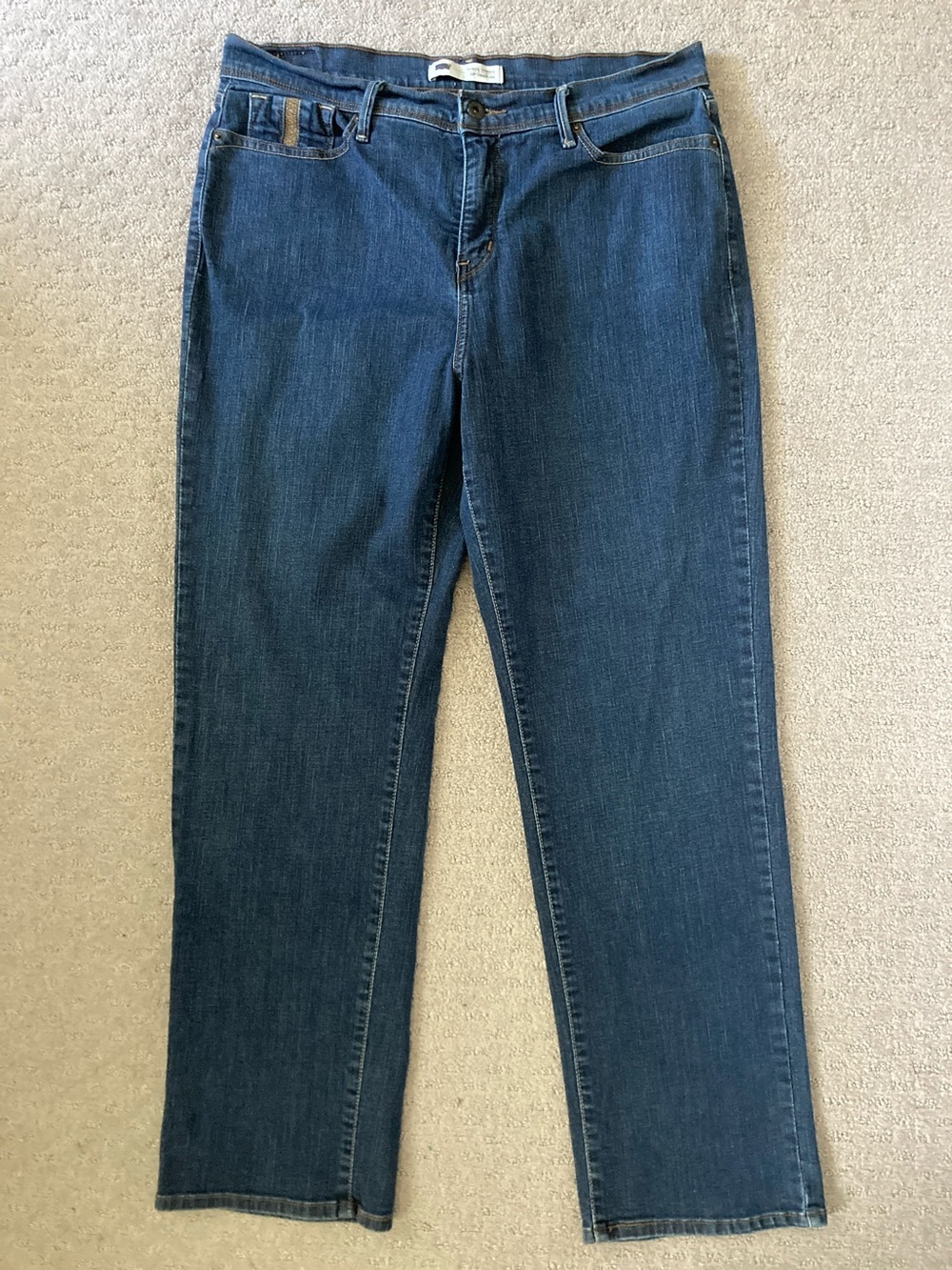 Levi's Perfectly Slimming 512 Straight Leg jeans, 14S.